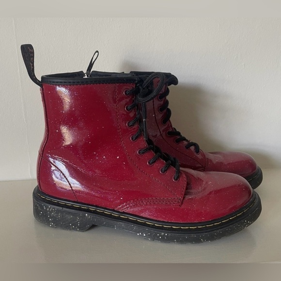 Dr Martens Docs Red Cosmic Glitter Leather  1460Y Combat Ankle Boots-Womens 6 - Picture 1 of 6